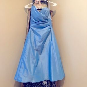 Vibrant Blue Formal Dress 💎